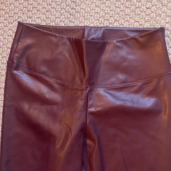 WHBM Runway Leggings faux leather size 10 - Picture 5 of 6